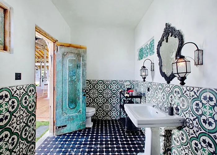 Complex Cashew Anouk Jungle - Bingin Villa *
