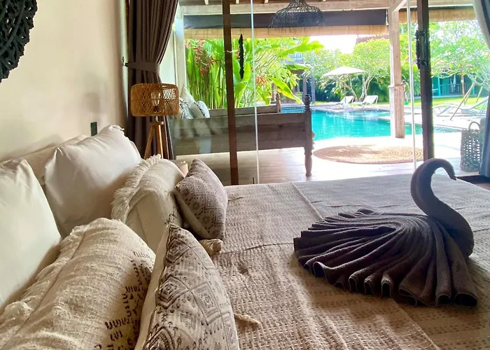 Complex Cashew Anouk Jungle - Bingin Villa *